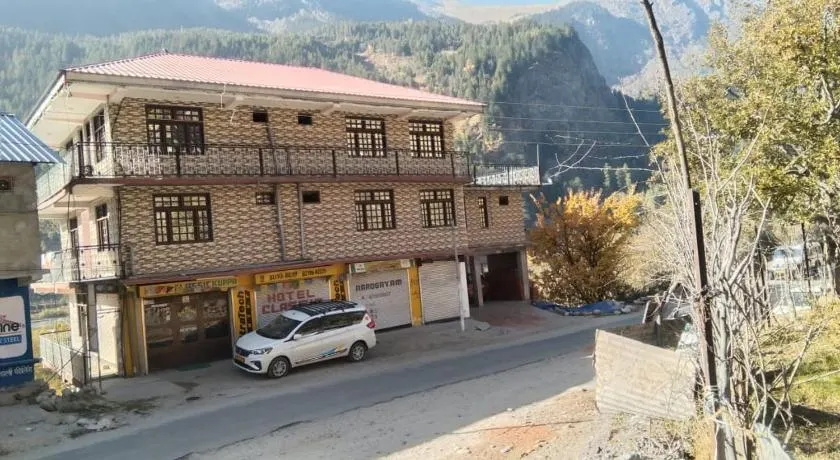 Hotel classic kuppa sangla - Image 1