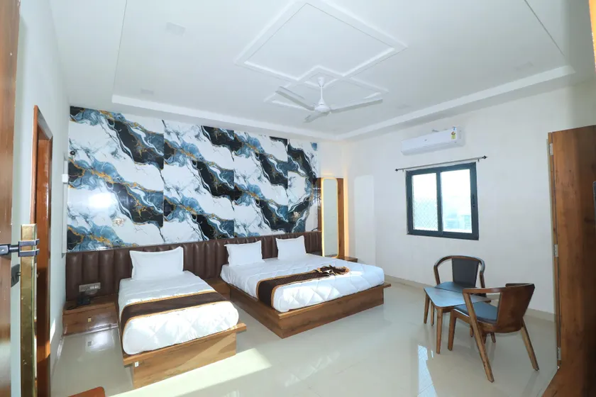 Hotel Gauravi inn - Image 1