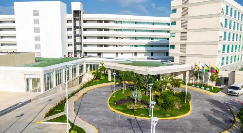 Eurobuilding Hotel & Suites Lecheria - Image 1