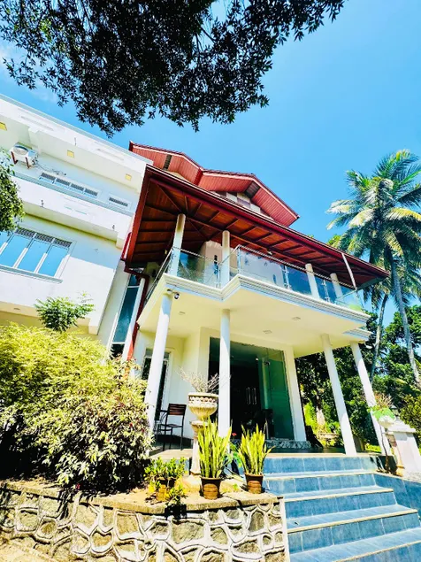 Sampath Grand Hotel - Image 1