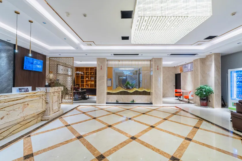 Kunlun Leju Hotel (Lankao) - Image 1