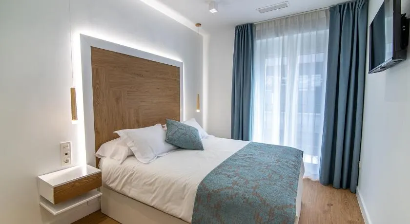 MQ Suites Veronica - Image 1