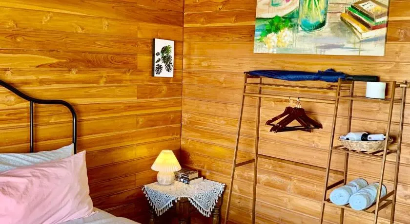 Rang Robin Farmstay for 4 with pool - Image 1