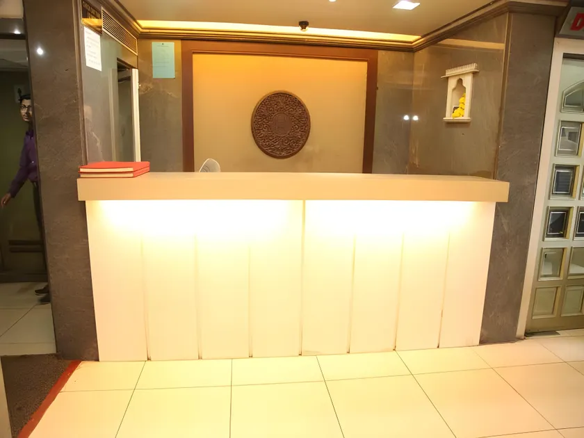 Hotel Shalimar - Image 1