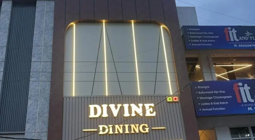 Divine Hotel - Image 1
