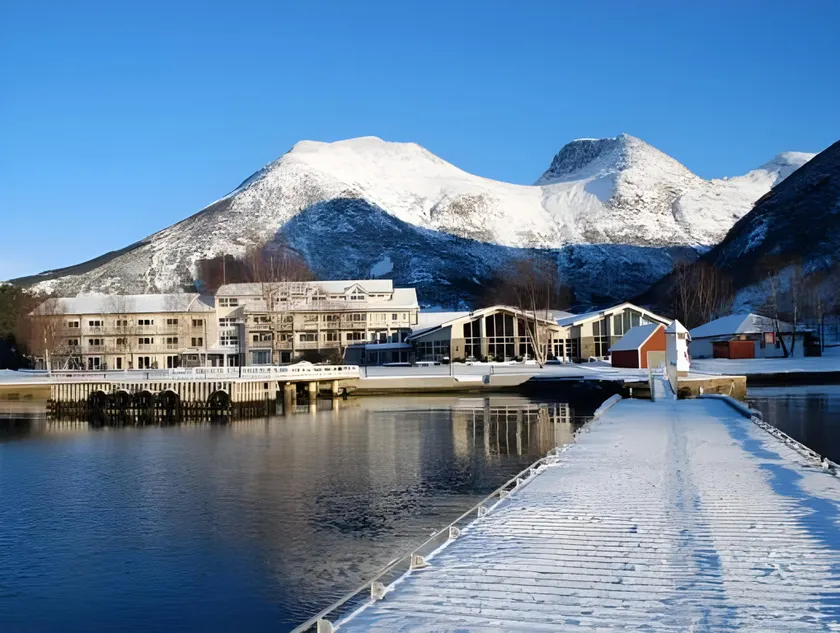 Rosendal Fjordhotel - Image 1