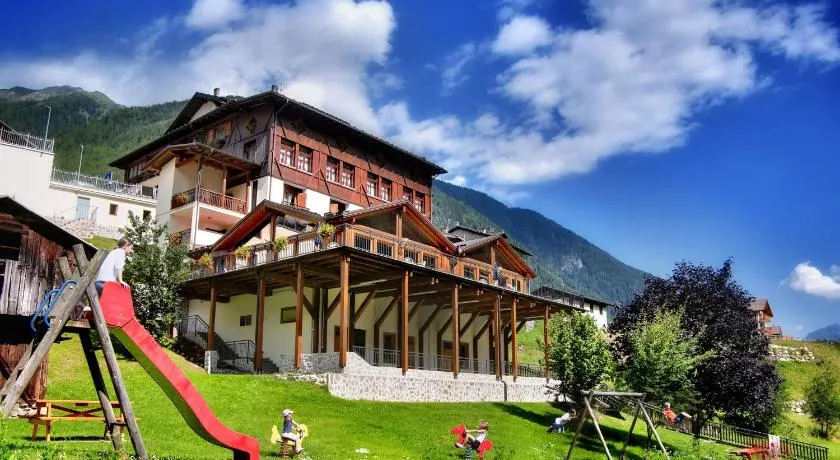 Albergo Miramonti - Image 1