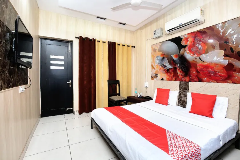 OYO 39751 Hotel JP Classic - Image 1