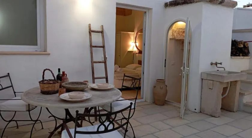 B&B Sara - Image 1