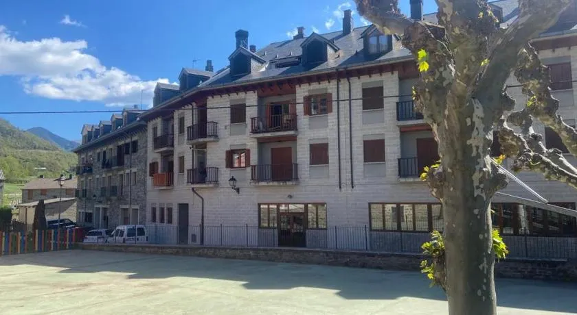 APARTAMENTO TURIETO (BROTO-ORDESA) - Image 1