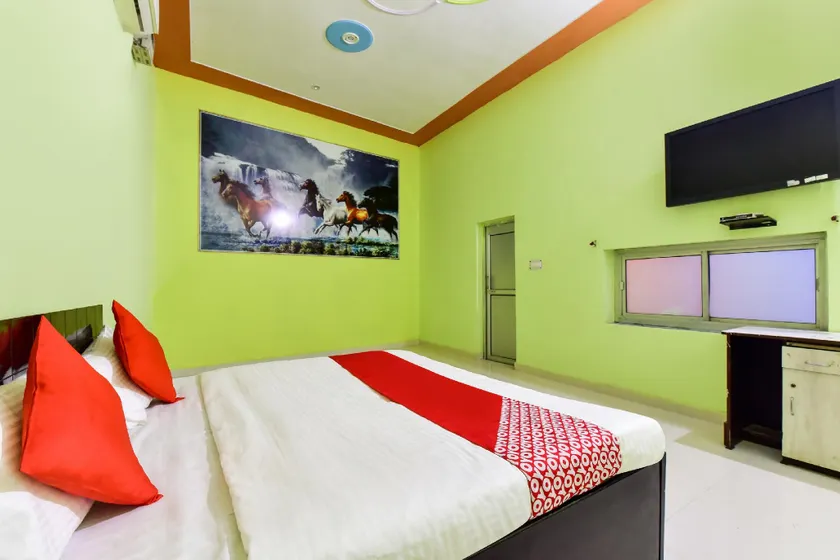 Hotel O Virat Inn, Siha, Tehsil Khol, Opposite Balaji Coaching centre - Image 1