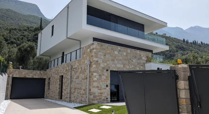 Olivo Luxury Apartments - Image 1