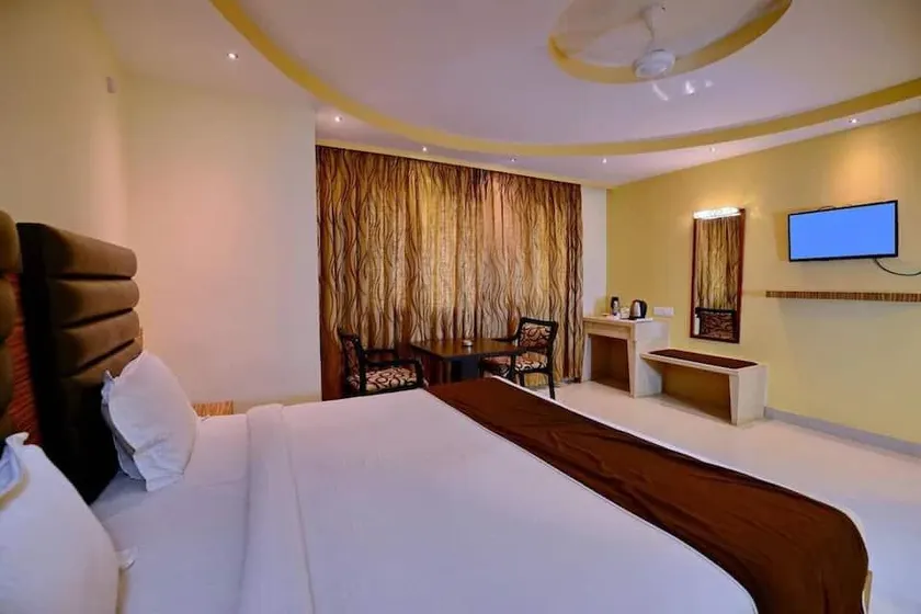 JEET CONTINENTAL - Image 1