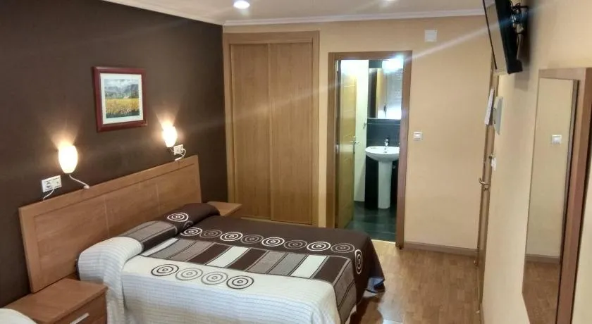 Hostal Lido - Image 1