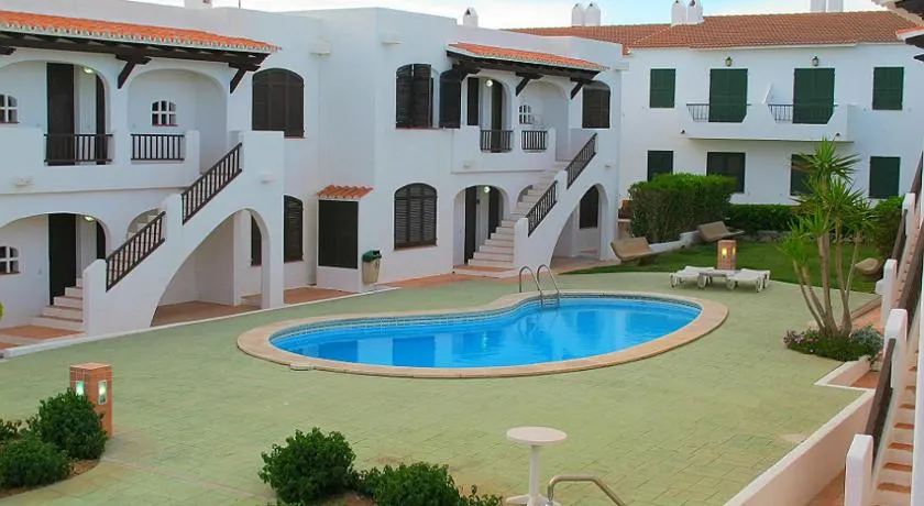Apartamento ES VENTS a 2 minutos de la playa y parking privado - Image 1