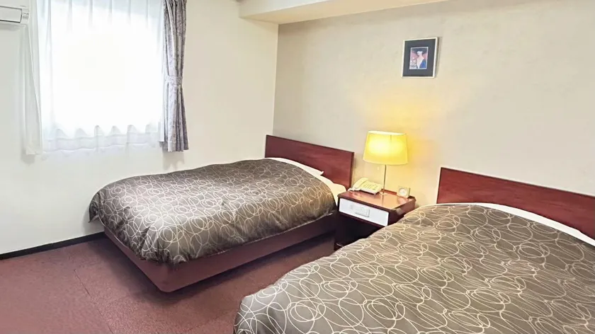 Kuki City Hotel - Image 1
