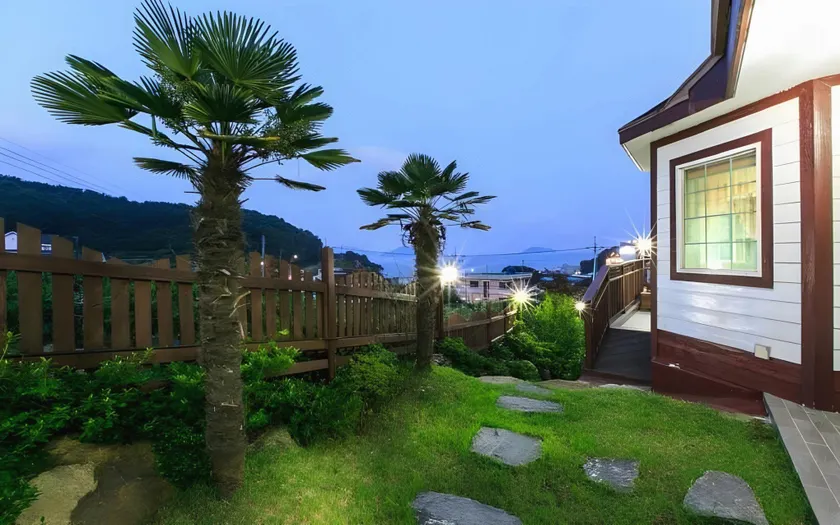Geoje Araon Pension - Image 1