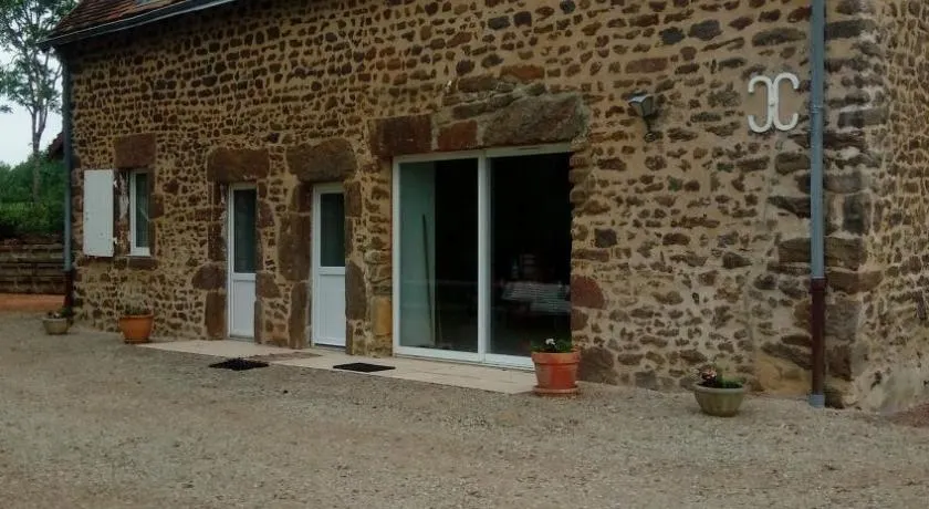 maison en pierre de pays - Image 1
