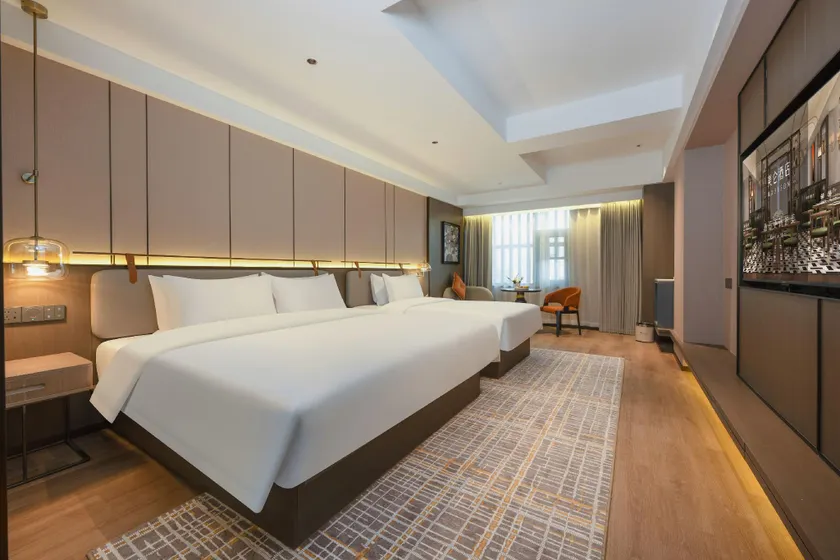 Madison Hotel, Yinzhou Shopping Mall, Caoxian County, Heze - Image 1