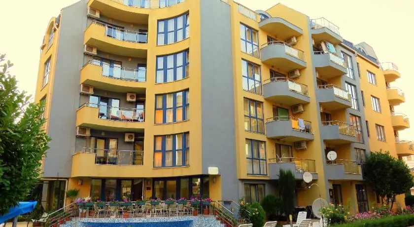 Aquaria Holiday Apartments - Image 1