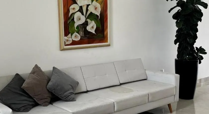 Suíte Ouro Branco - Image 1