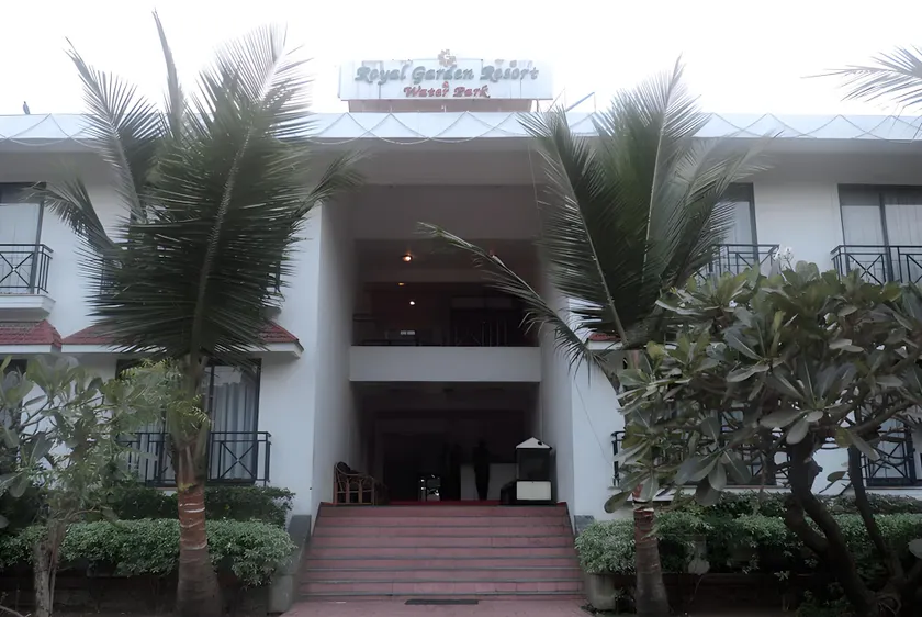 ROYAL GARDEN RESORT - Image 1