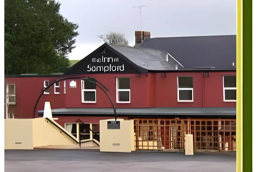 Beambridge Inn - Image 1