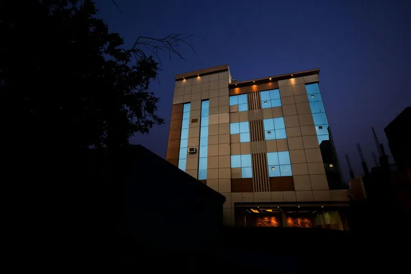 Hotel NOVA INN - Image 1