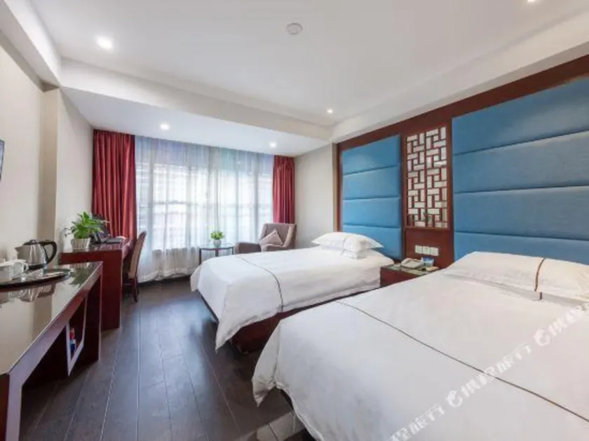 Veria Hotel - Image 1