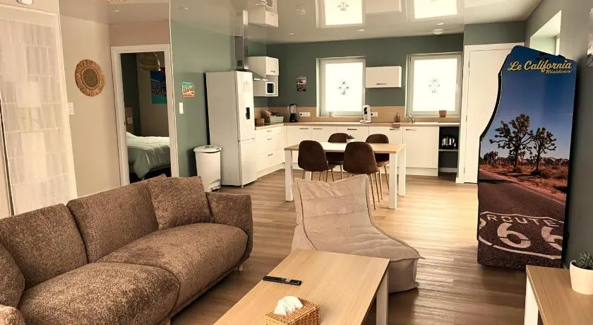 Appartement cosy ambiance Santa monica dans résidence avec piscine 4 pers 2 chambres - Image 1
