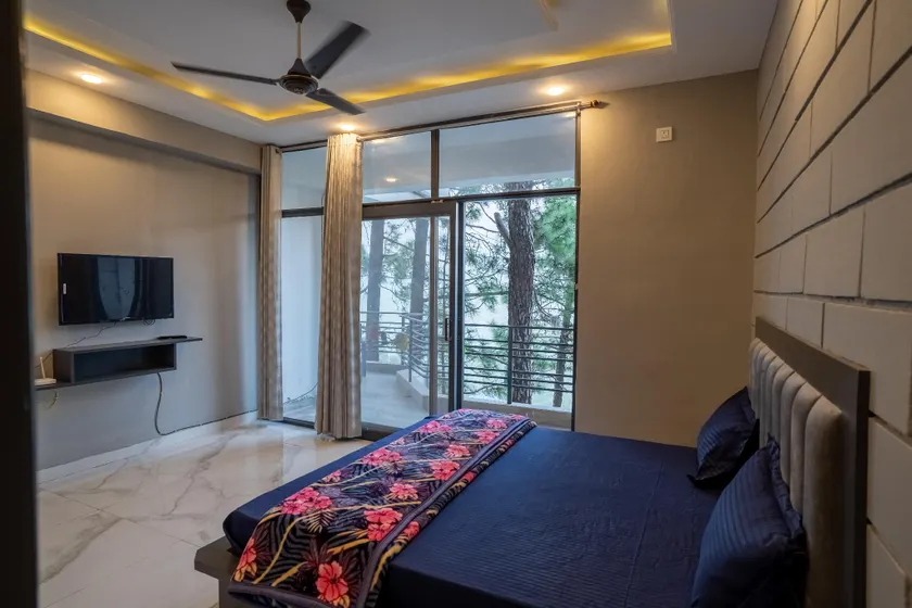 HILL CREST 2 BEDROOM APARTMENT - Image 1