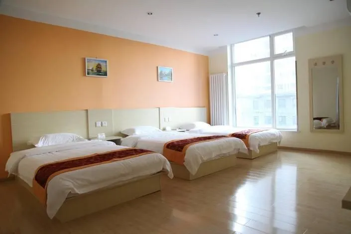 Super 8 Hotel(Beijing Panjiayuan Huawei South Road Branch) - Image 1
