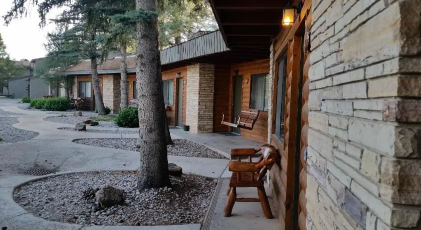 West Winds Lodge - Image 1