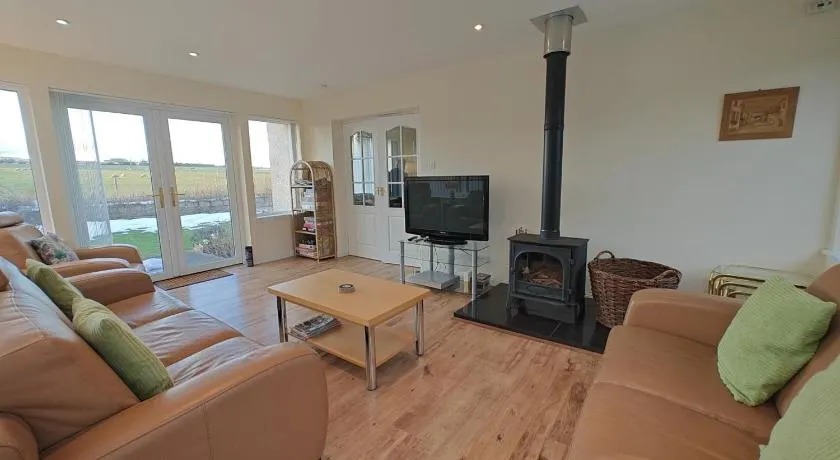 3 Bed in Drybridge oc-w34891 - Image 1