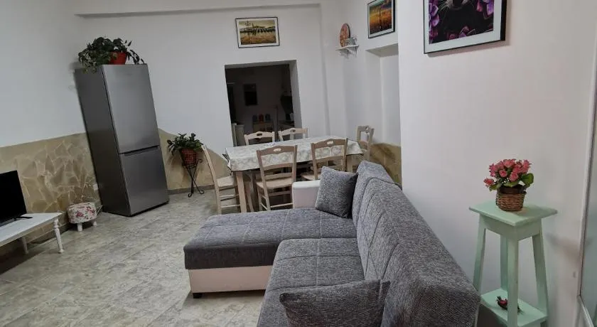 House Umberto I - Image 1