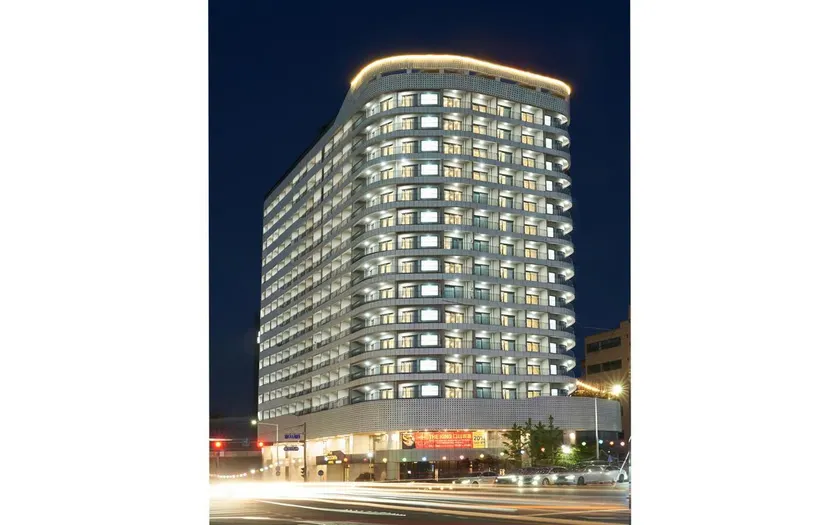 M83 Jackson Hotel - Image 1