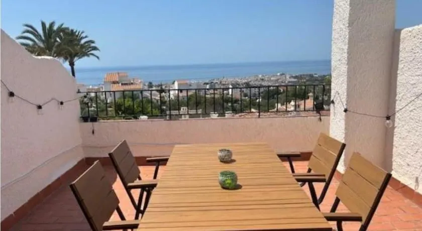 Charming apartment with amazing ocean views - Image 1