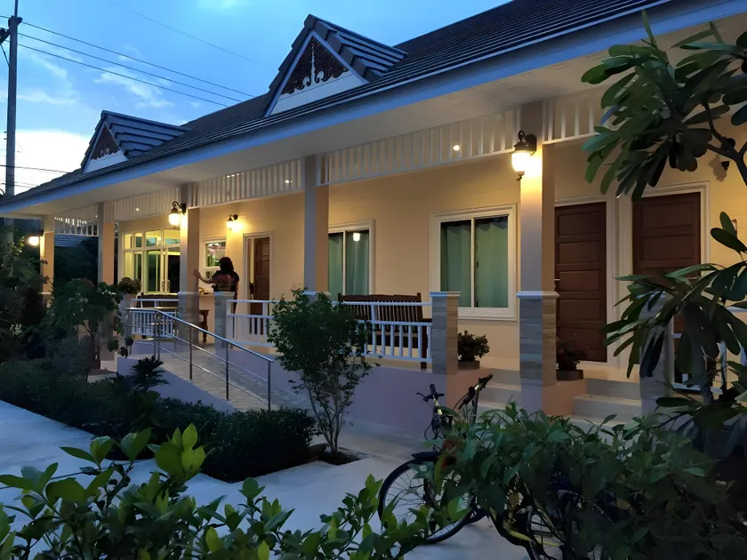 Suksopha Resort - Image 1