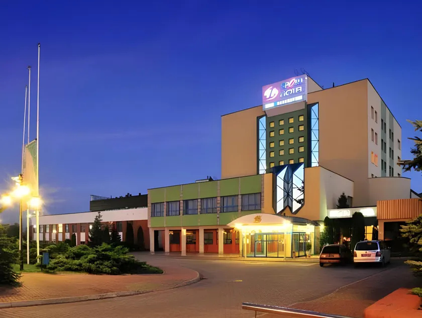 Hotel Sport - Image 1