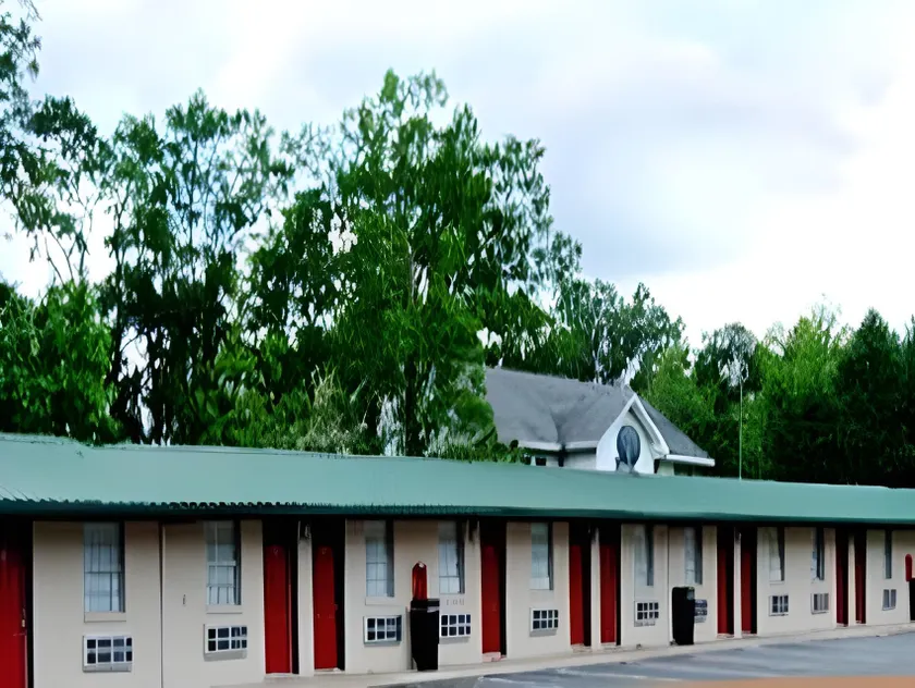 American Inn Motel - Image 1