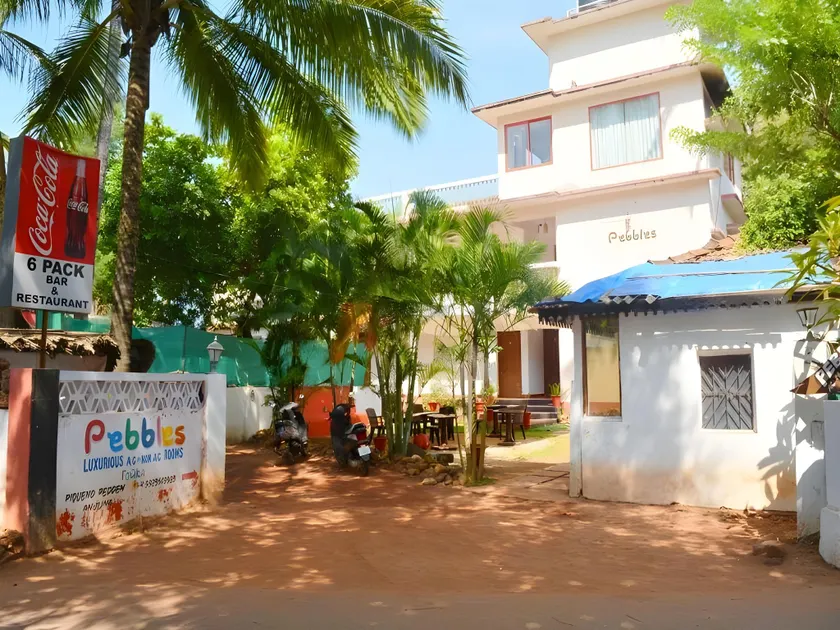Pebbles Guesthouse - Image 1