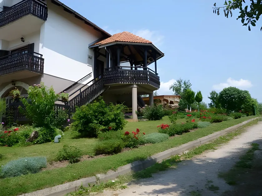 Apartments Tratinčica - Image 1