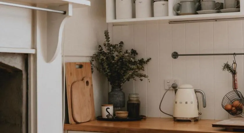 Thagg Haus - Charming Miners Cottage in Wonthaggi - Image 1