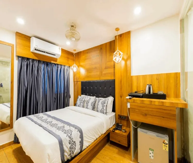 Hotel Village Residency - Image 1