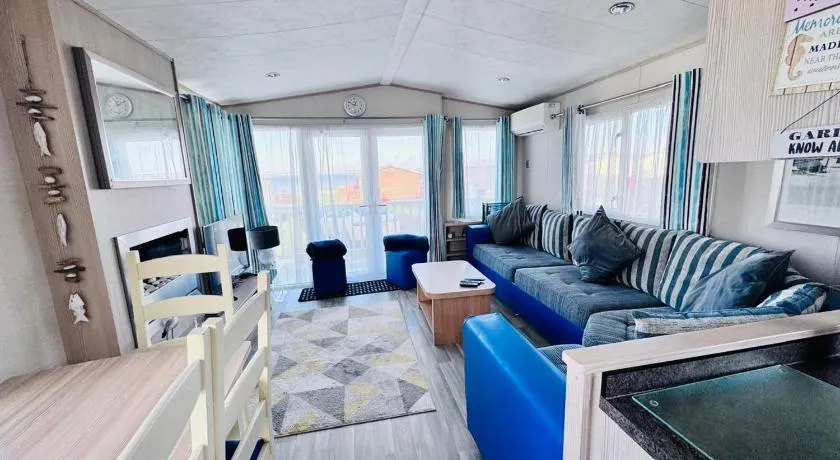 Haven Kent Coast Allhallows sleeps 8 - Image 1