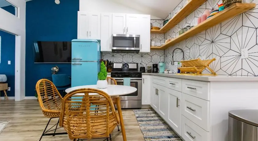 Stylish Casita min from the beach ! - Image 1