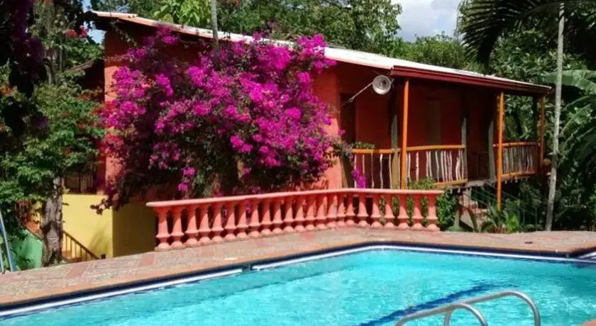 Selvablanca Hostel - Image 1