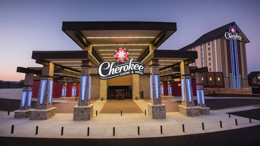Cherokee Casino Hotel Roland - Image 1