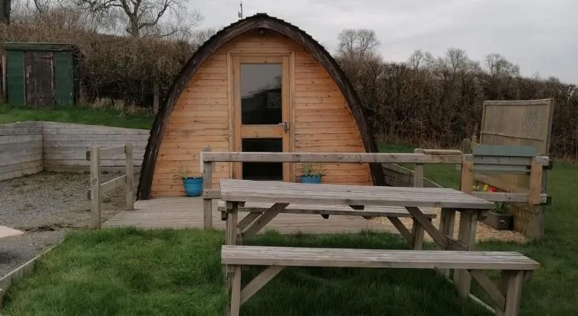 Castle View Glamping - 2 Cefn - Image 1