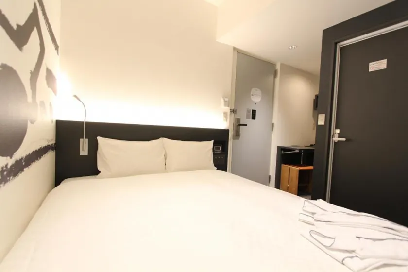 HOTEL WBF ART STAY OSAKA NAMBA - Image 1